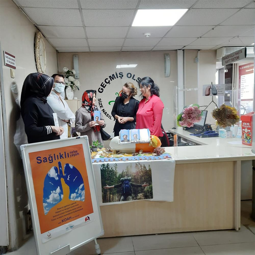  ''16 Kasım Dünya KOAH Günü '' etkinlikleri ile hastalara bilgilendirmeler yapıldı.